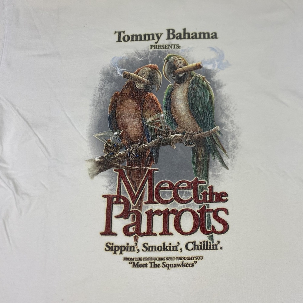 Tommy Bahama Shirt Mens Medium White Meet the Parrots Graphic Tee Beach Bar